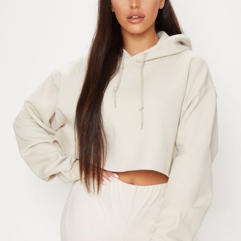 ✨PRETTY LITTLE THING Sand Oversized Cropped Hoodie